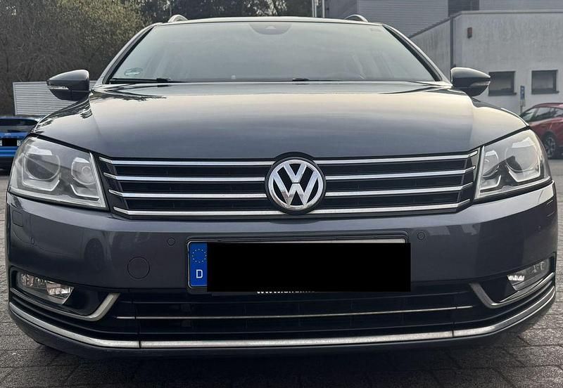Gebraucht VW Passat Highline 170 PS (125 kW) 2012 Grau Kombi