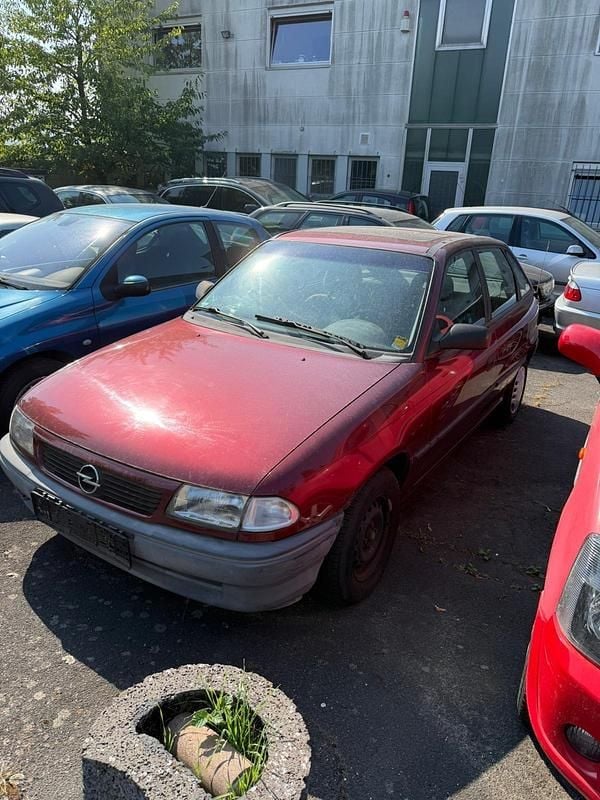 Rot Gebraucht 1997 Opel Astra Kleinwagen | 950 € (Superpreis) - Bild 1/4