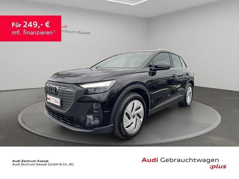 Mythosschwarz metallic Gebraucht 2022 Audi Q4 e-tron Comfort SUV | 33.990 € (Fairer Preis) - Bild 1/3