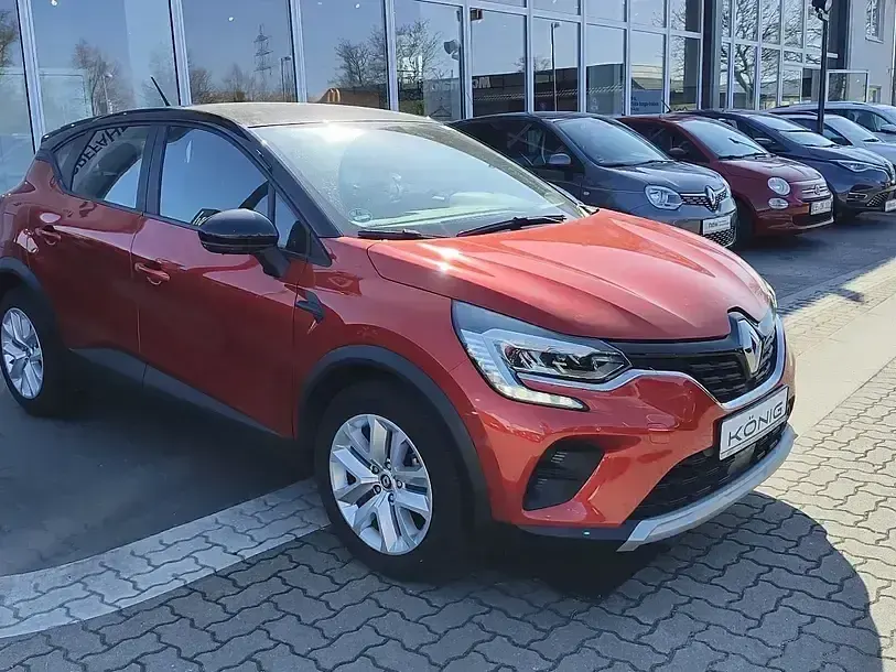 Używany Renault Captur Equilibre 91 KM (66 kW) 2023 Czerwony SUV