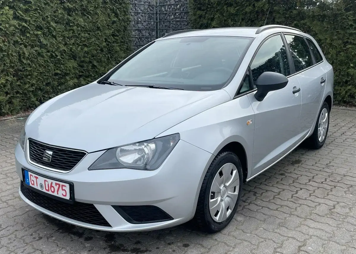 Usado Seat Ibiza ST Reference 69 HP (50 kW) 2014 Prateado Carrinha