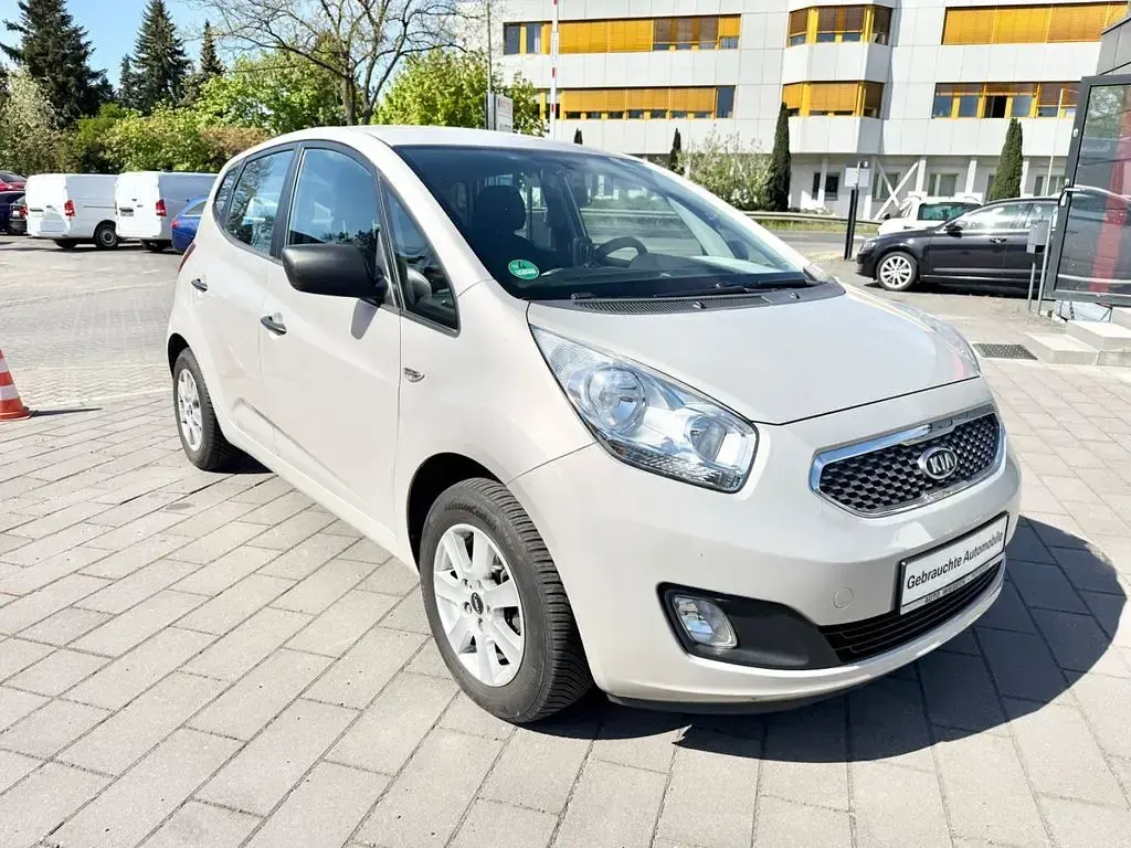 Gebraucht Kia Venga Vision 90 PS (66 kW) 2010 Silber Kleinwagen