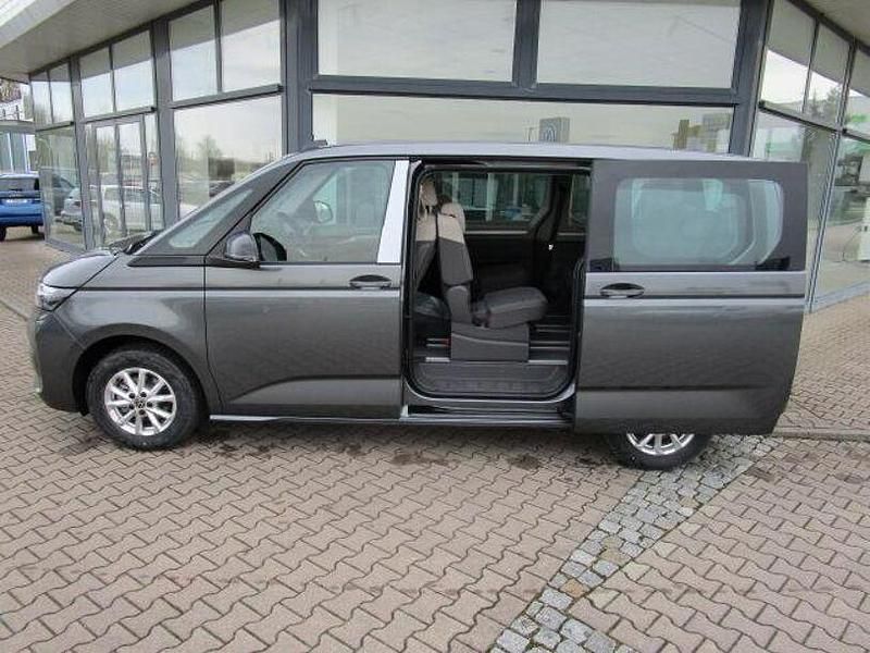 Gebraucht VW Multivan Life 150 PS (110 kW) 2024 Grau Van