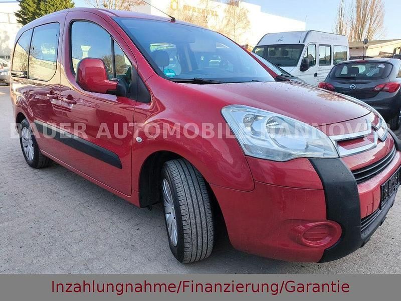 Gebraucht Citroën Berlingo 98 PS (72 kW) 2011 Rot Van / Kleinbus
