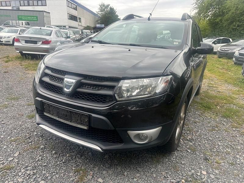 Schwarz Gebraucht 2016 Dacia Sandero Stepway Ambiance Kleinwagen | 5.400 € (Guter Preis) - Bild 1/3