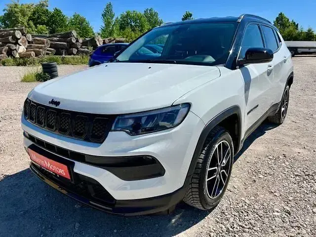 Gebraucht Jeep Compass Night Eagle 131 PS (96 kW) 2024 Weiß SUV