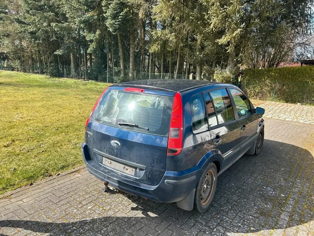 Brugt Ford Fusion 100 HK (73 kW) 2004 Blå Hatchback