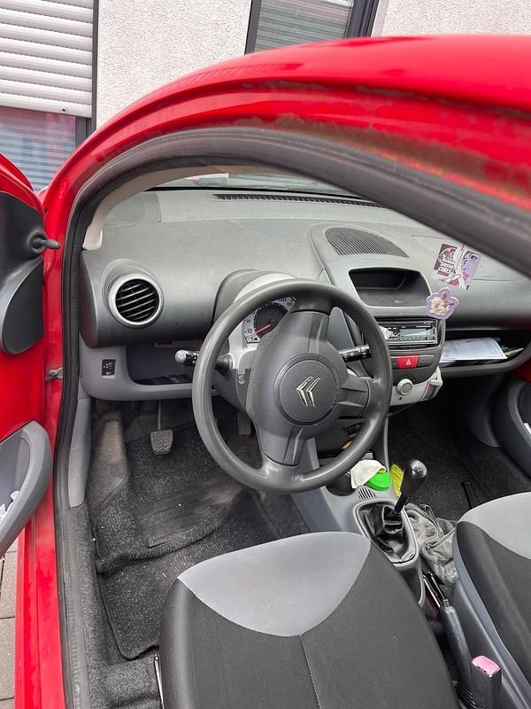 Second-hand Citroën C1 65 CP (47 kW) 2007 Roșu Hatchback
