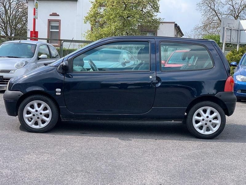 Second-hand Renault Twingo Initiale 75 CP (55 kW) 2004 Albastru Hatchback