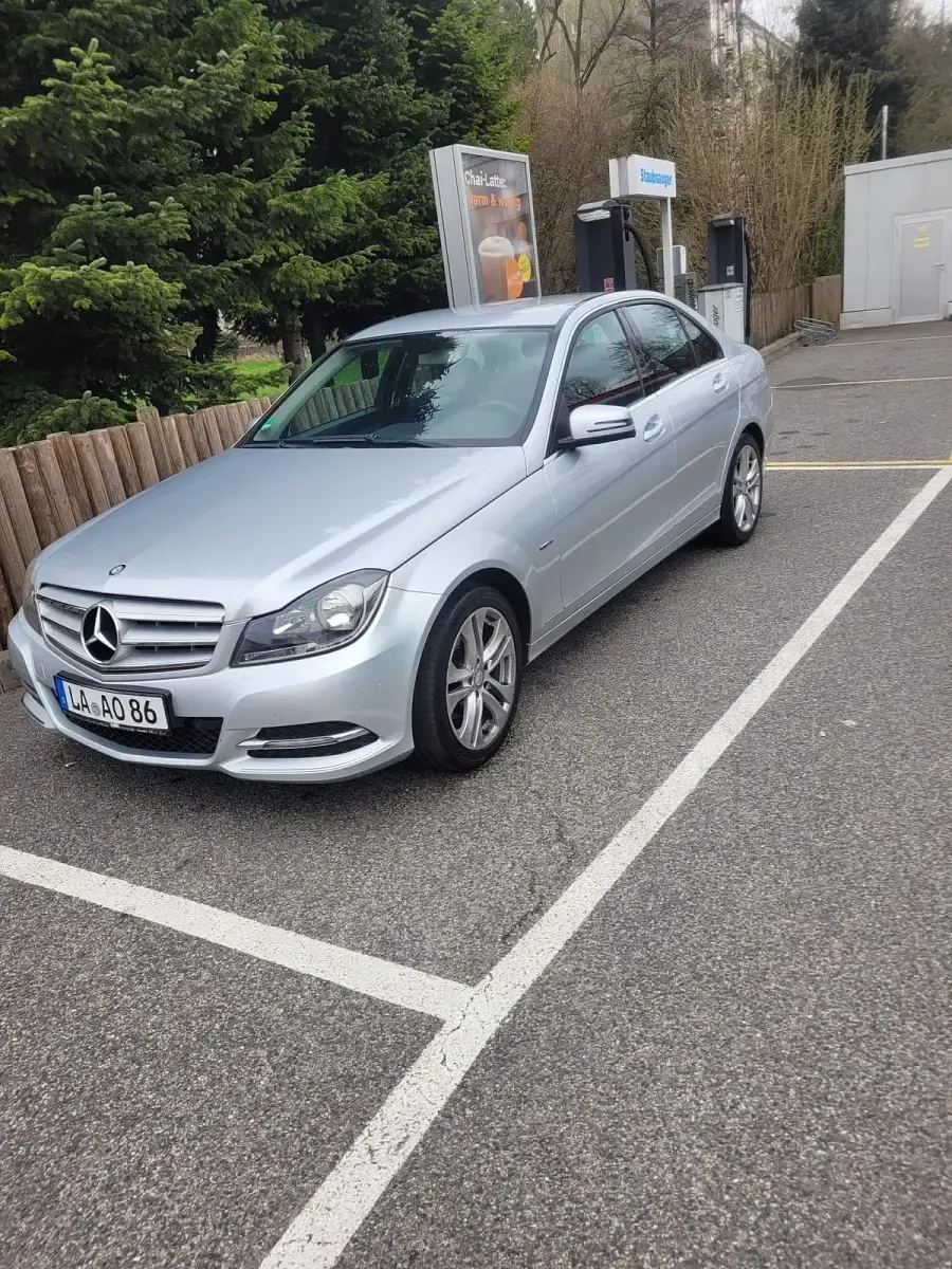 Gebraucht Mercedes C220 Avantgarde 170 PS (125 kW) 2012 Silber Limousine