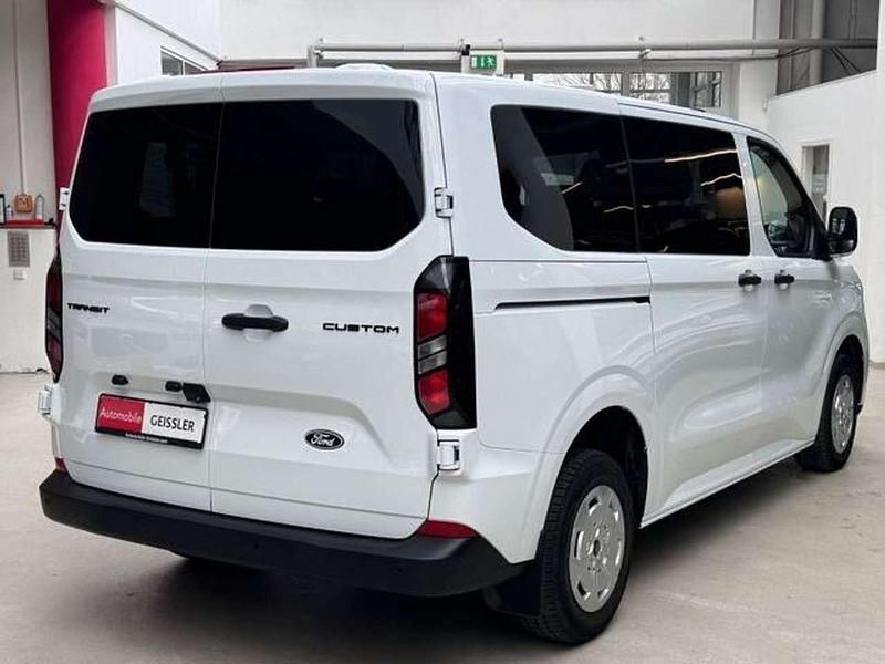 Gebraucht Ford Transit Custom 136 PS (100 kW) 2024 Frozen white Van / Kleinbus