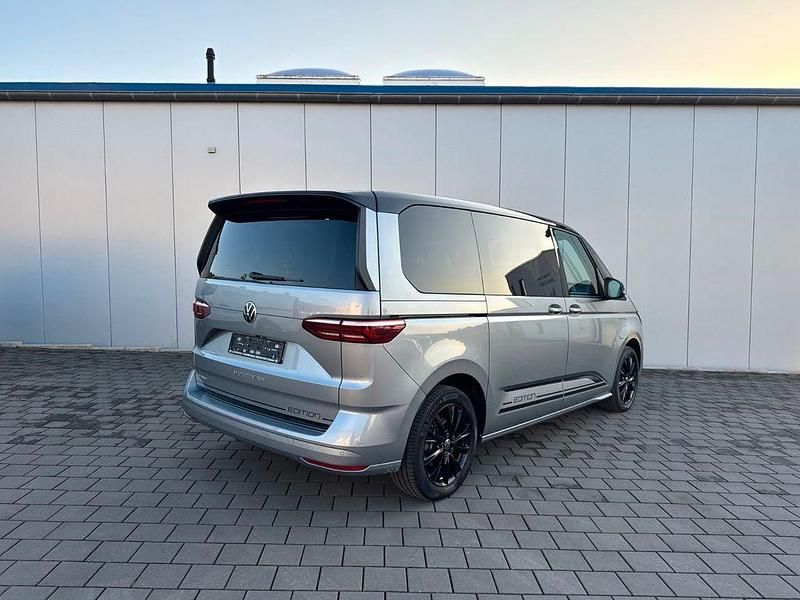Gebraucht VW Multivan Edition 150 PS (110 kW) 2024 Grau Van