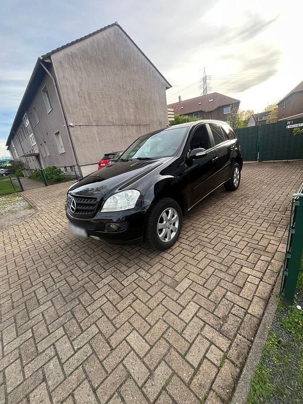 Gebraucht Mercedes ML280 190 PS (139 kW) 2007 Schwarz SUV