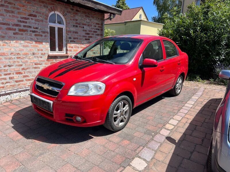 Rot Gebraucht 2009 Chevrolet Aveo LT Limousine | 1.680 € (Guter Preis) - Bild 1/4