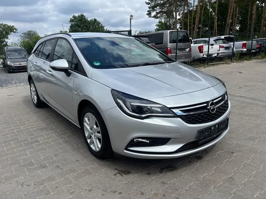 Gebraucht Opel Astra 110 PS (80 kW) 2018 Grau Kombi