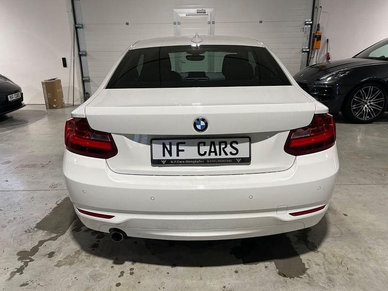 Gebraucht BMW 220 Sport Line 184 PS (135 kW) 2014 Weiß Coupé