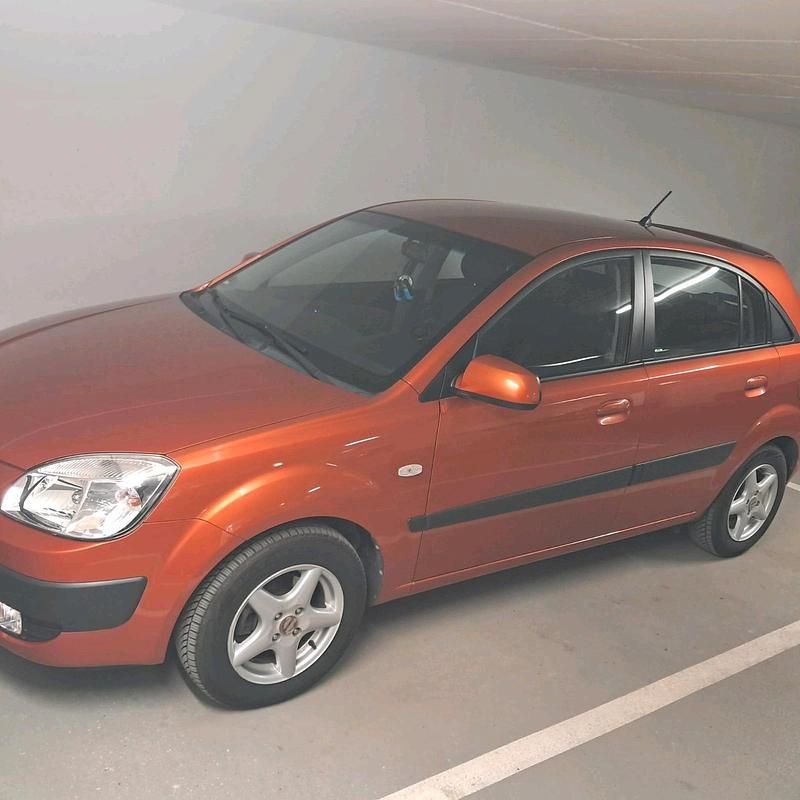 Gebraucht Kia Rio 97 PS (71 kW) 2008 Orange Limousine