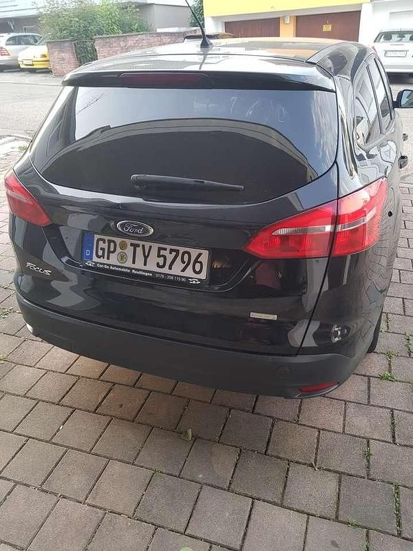 Gebraucht Ford Focus Trend 101 PS (74 kW) 2015 Kombi