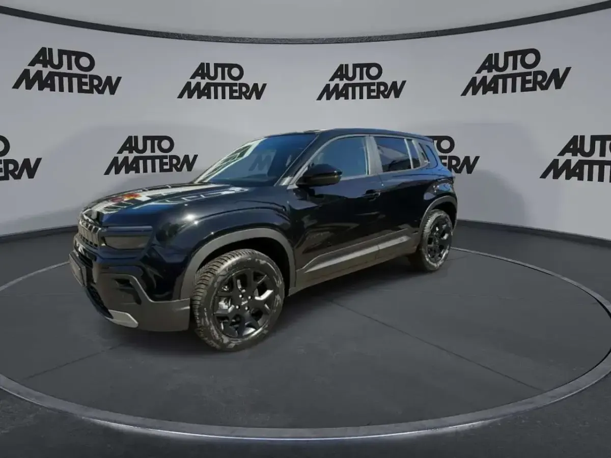 Neu Jeep Avenger 110 PS (80 kW) 2026 Solid black clear coat SUV
