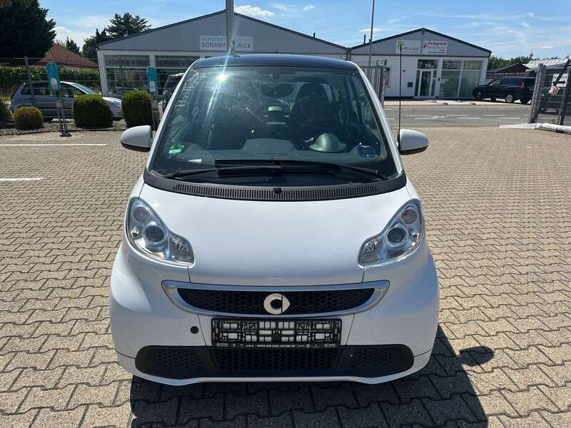 Weiß Gebraucht 2014 Smart ForTwo Coupé Kleinwagen | 4.750 € (Guter Preis) - Bild 1/4