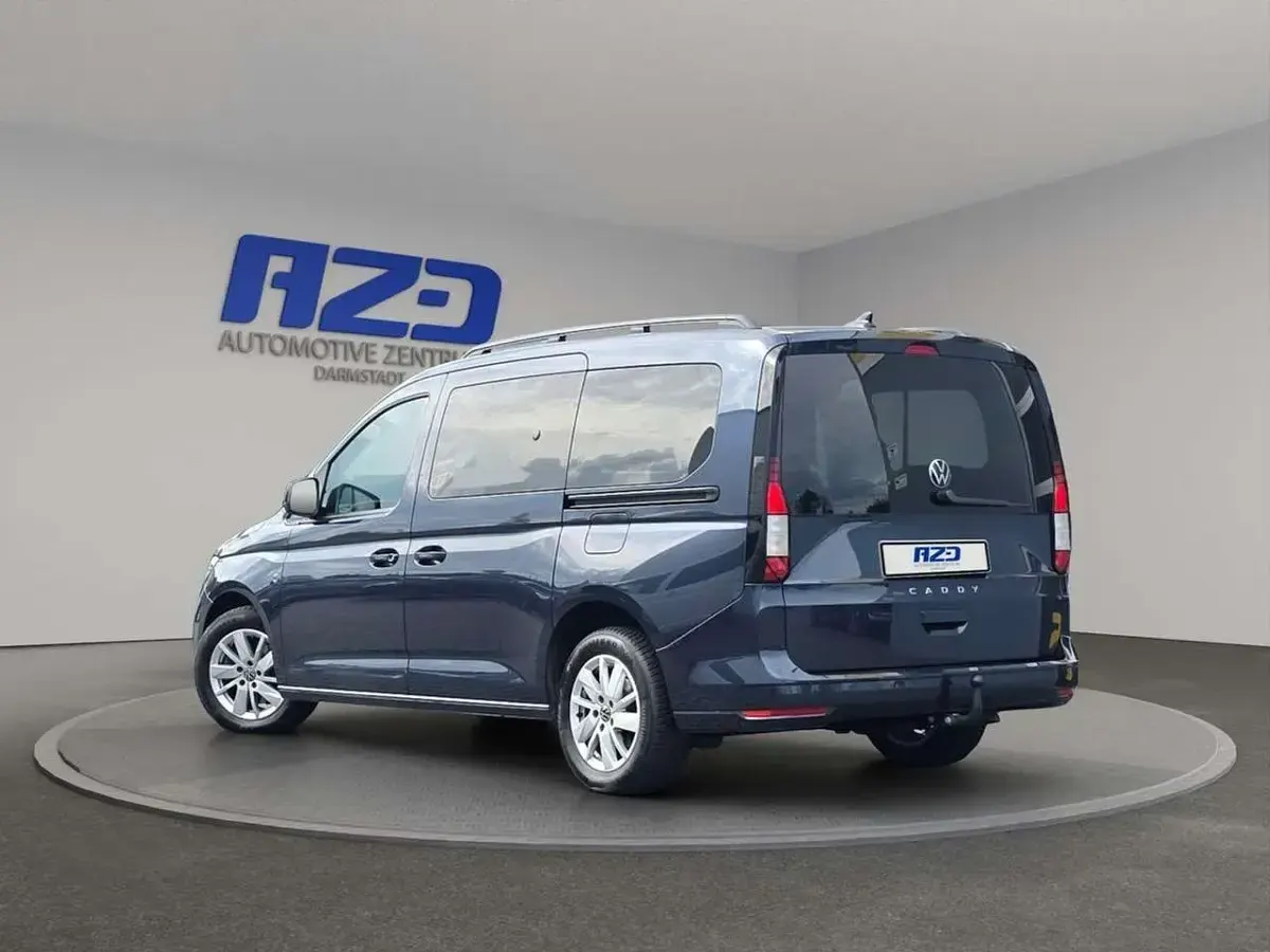 Gebraucht VW Caddy Maxi Life 122 PS (89 kW) 2025 Starlight blue metallic Van / Kleinbus