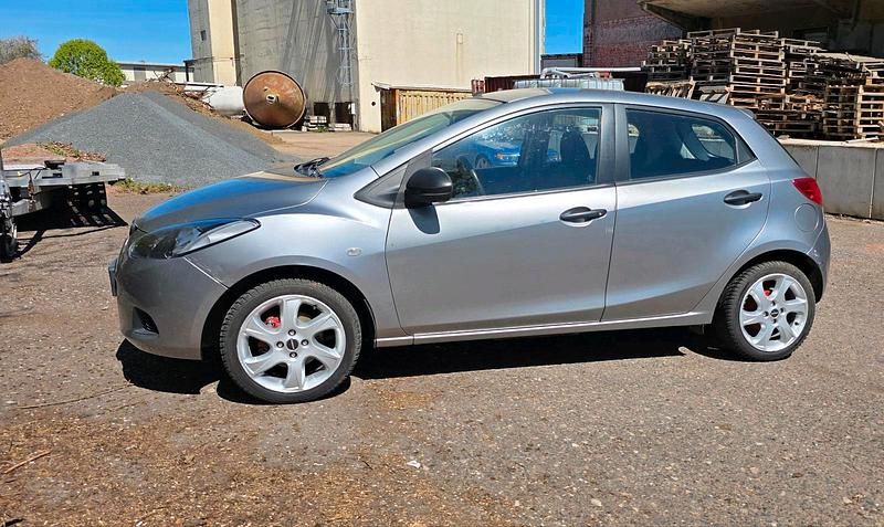 Second-hand Mazda 2 2009 Argintiu Hatchback