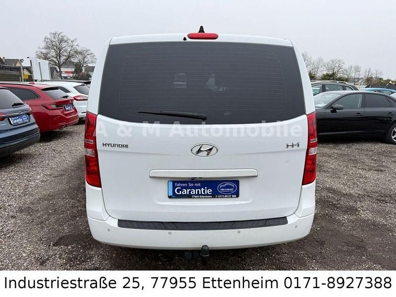 Gebraucht Hyundai H-1 Comfort 170 PS (125 kW) 2016 Weiß Van / Kleinbus