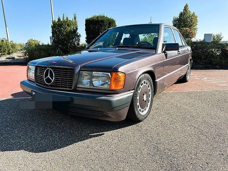 Gebraucht Mercedes 190 118 PS (86 kW) 1991 Braun Limousine