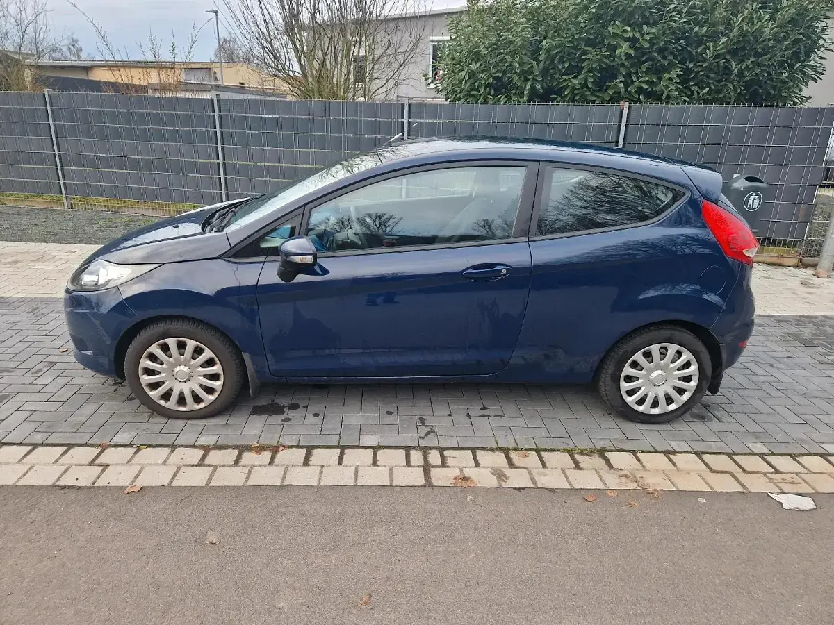 Gebraucht Ford Fiesta 82 PS (60 kW) 2009 Blau Kleinwagen