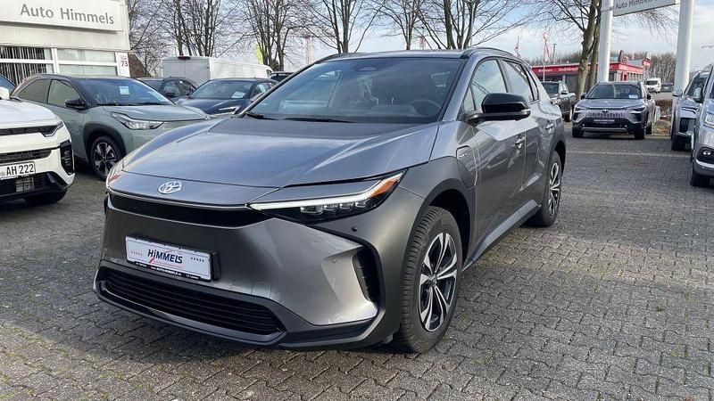 Silber Gebraucht 2024 Toyota bZ4X Team SUV | 32.975 € (Guter Preis) - Bild 1/4