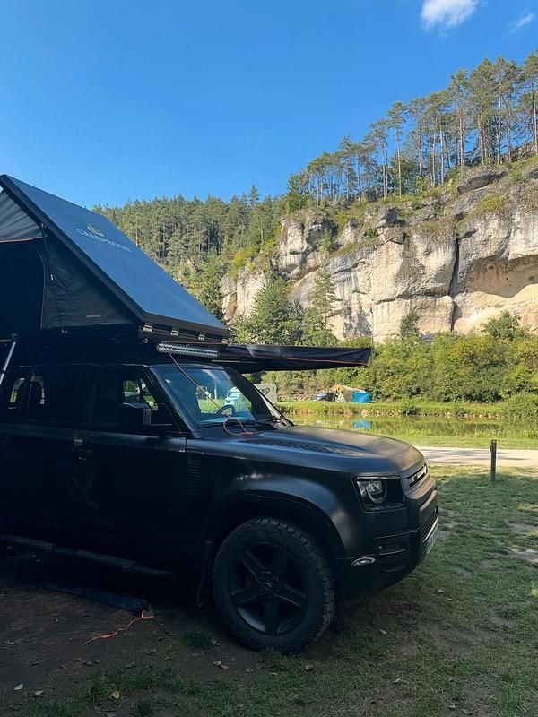Gebraucht Land Rover Defender SE Dynamic 300 PS (220 kW) 2023 Schwarz SUV