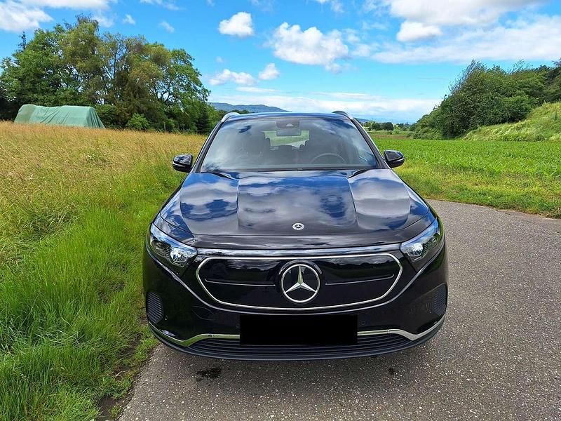 Gebraucht Mercedes EQA250 139 kW (190 PS) 2023 Schwarz SUV