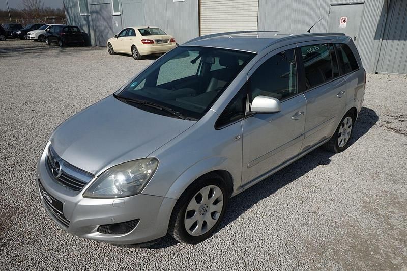 Gebraucht Opel Zafira Innovation 140 PS (102 kW) 2009 Argon silber/ice silver (m2) Van / Kleinbus