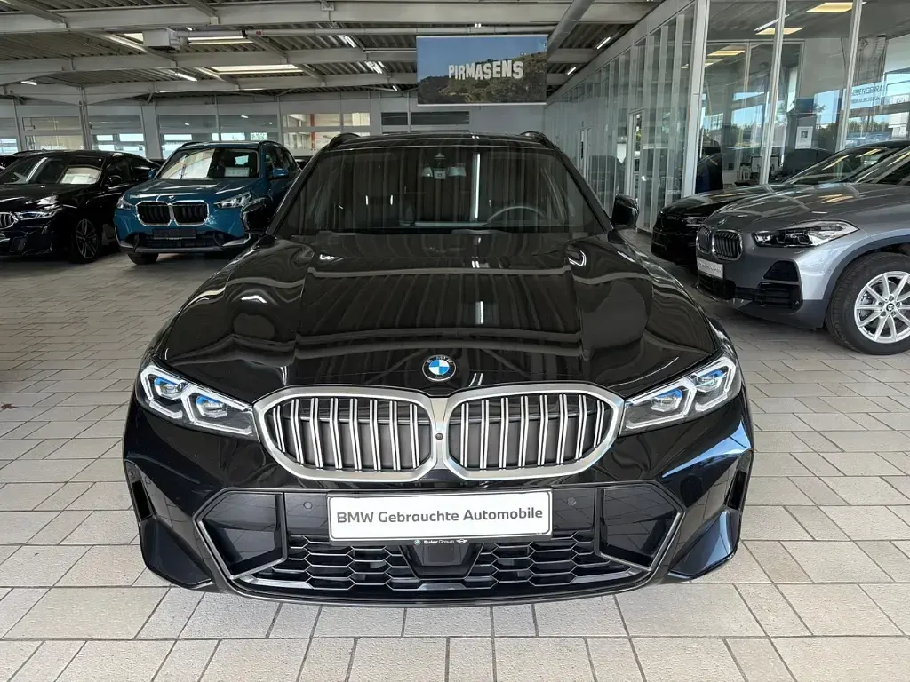 Gebraucht BMW 320 M Sport 190 PS (139 kW) 2025 Schwarz Kombi