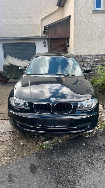 Schwarz Gebraucht 2010 BMW 118 Coupé Coupé | 2.750 € (Superpreis) - Bild 1/4