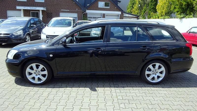 Gebraucht Toyota Avensis Executive 147 PS (108 kW) 2005 Schwarz Kombi