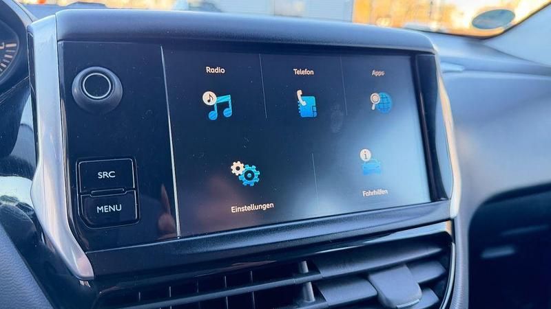 Gebraucht Peugeot 208 Active 82 PS (60 kW) 2018 Blau Kleinwagen