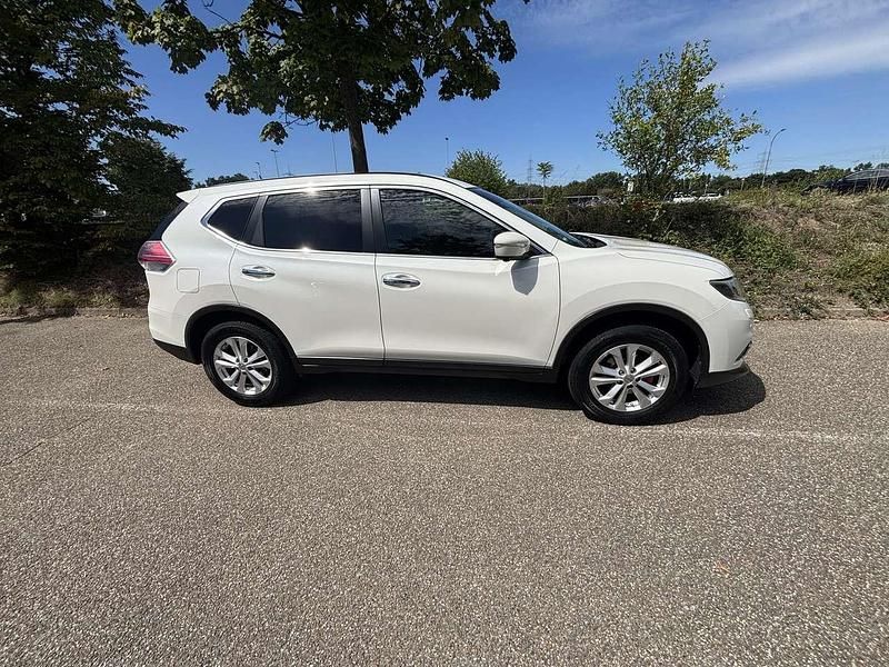 Weiß Gebraucht 2015 Nissan X-Trail SUV | 8.798 € (Superpreis) - Bild 1/4