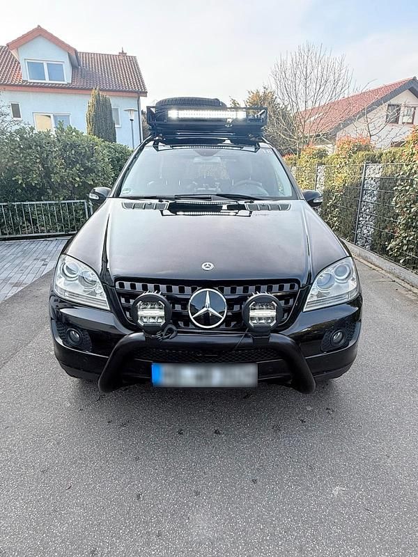 Gebraucht Mercedes ML320 220 PS (161 kW) 2005 Schwarz SUV