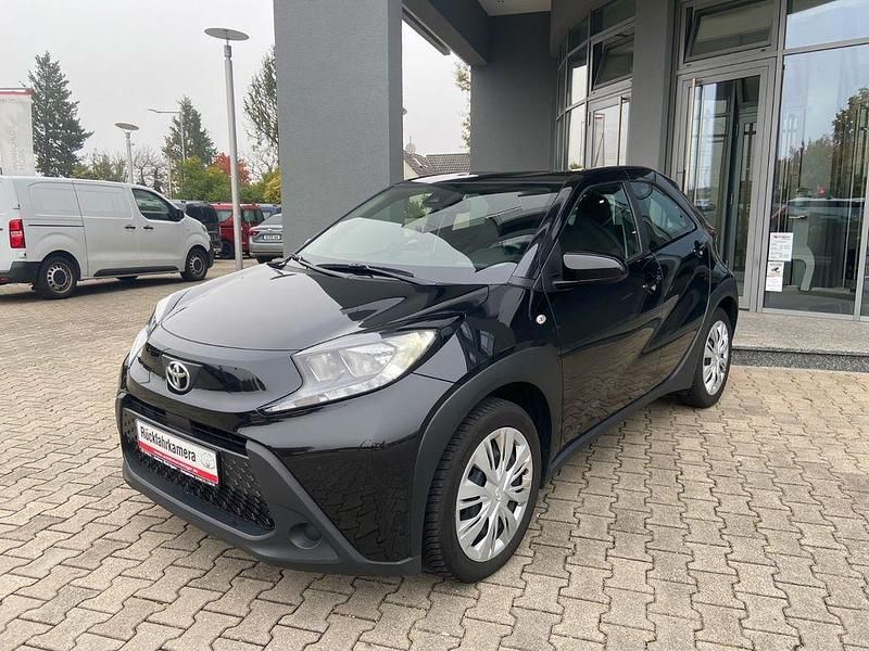 Schwarz Gebraucht 2023 Toyota Aygo X X-play SUV | 12.350 € (Guter Preis) - Bild 1/4