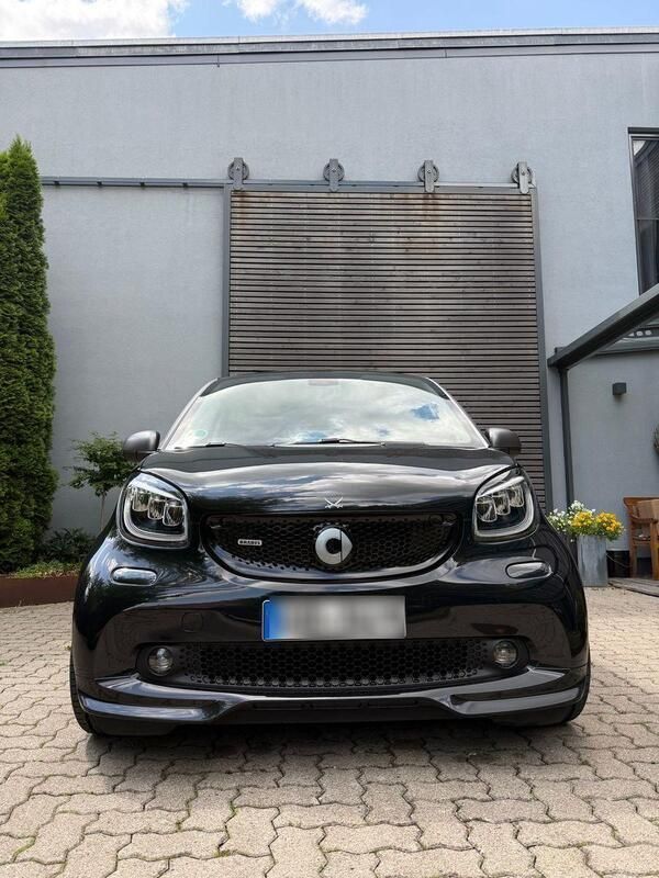 Schwarz Gebraucht 2017 Smart ForTwo Coupé Brabus Xclusive Coupé | 26.550 € - Bild 1/4
