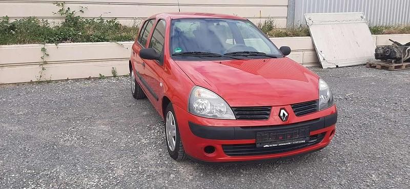 Orange Gebraucht 2004 Renault Clio II Kleinwagen | 2.490 € (Fairer Preis) - Bild 1/4