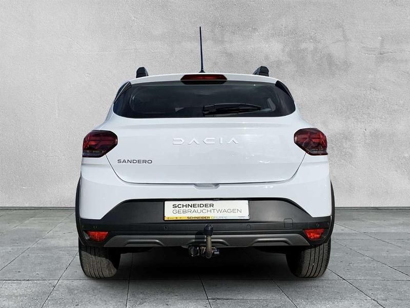 Gebraucht Dacia Sandero Expression 101 PS (74 kW) 2023 Arktisweiß SUV