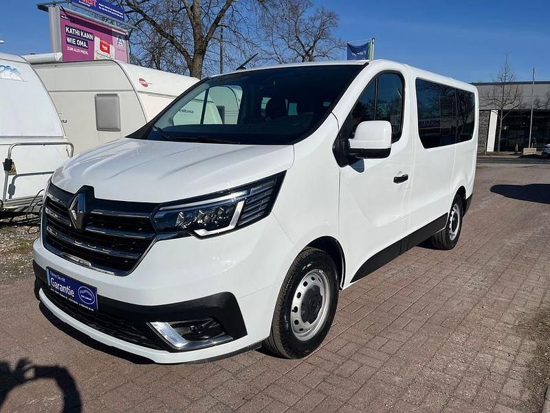 Gebraucht Renault Trafic 110 PS (80 kW) 2022 Weiß Van / Kleinbus