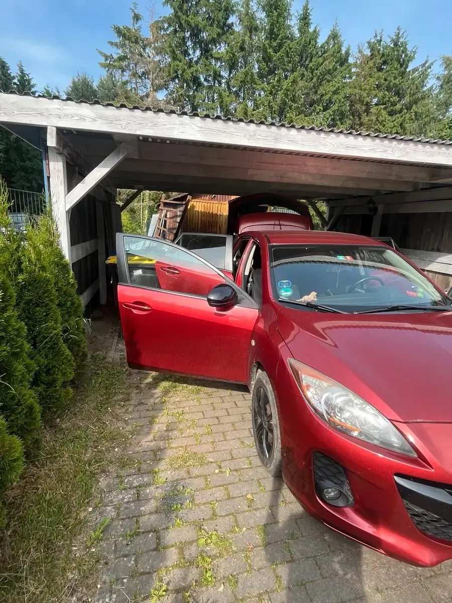 Gebraucht Mazda 3 101 PS (74 kW) 2013 Rot Limousine