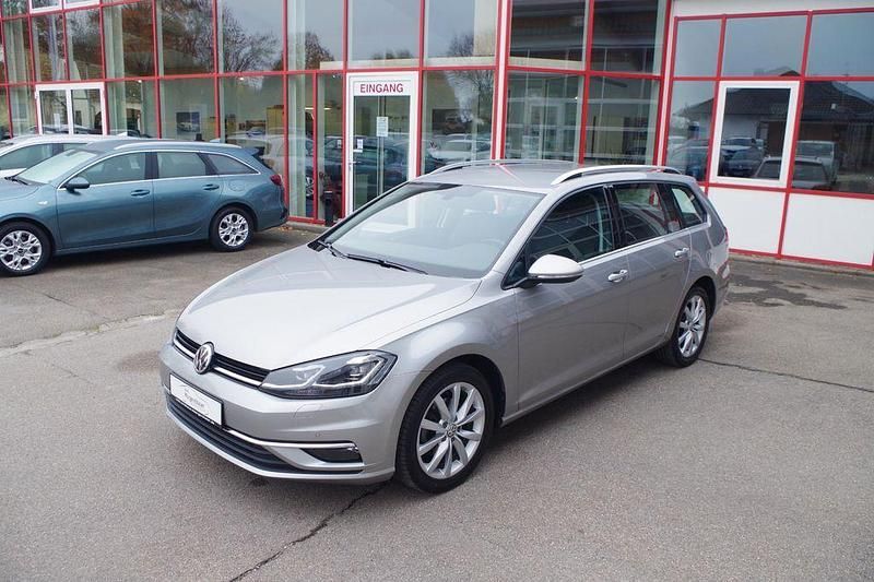 Grau Gebraucht 2020 VW Golf VII Highline Kombi | 18.990 € (Fairer Preis) - Bild 1/4