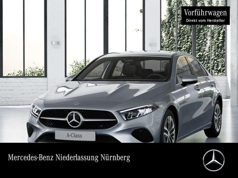 Polarweiß Gebraucht 2025 Mercedes A200 Progressive Limousine | 35.890 € (Teuer) - Bild 1/4