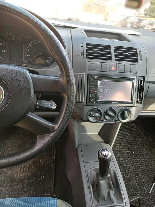 Gebraucht VW Polo 54 PS (39 kW) 2006 Silber Kleinwagen