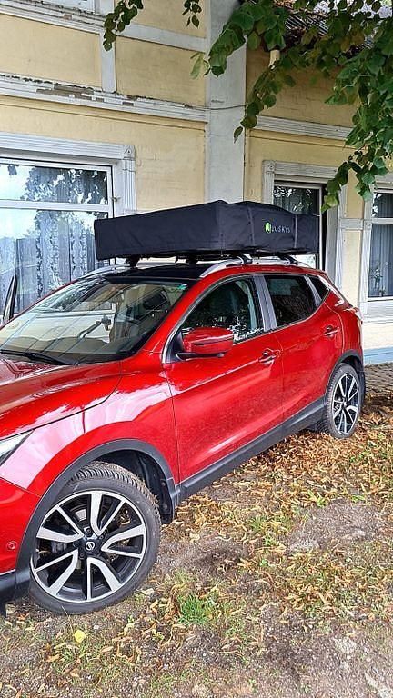 Gebraucht Nissan Qashqai Tekna 131 PS (96 kW) 2016 Rot SUV