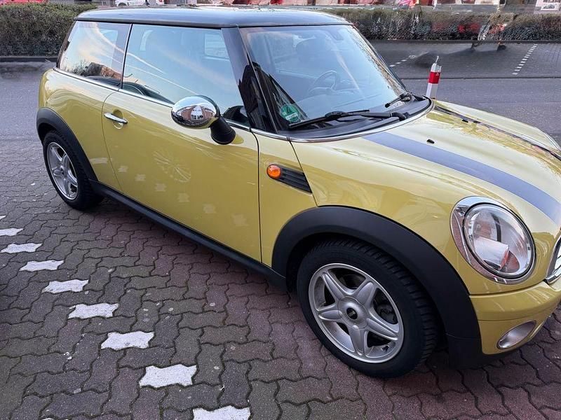 Gebraucht Mini Cooper 122 PS (89 kW) 2010 Gelb Kleinwagen